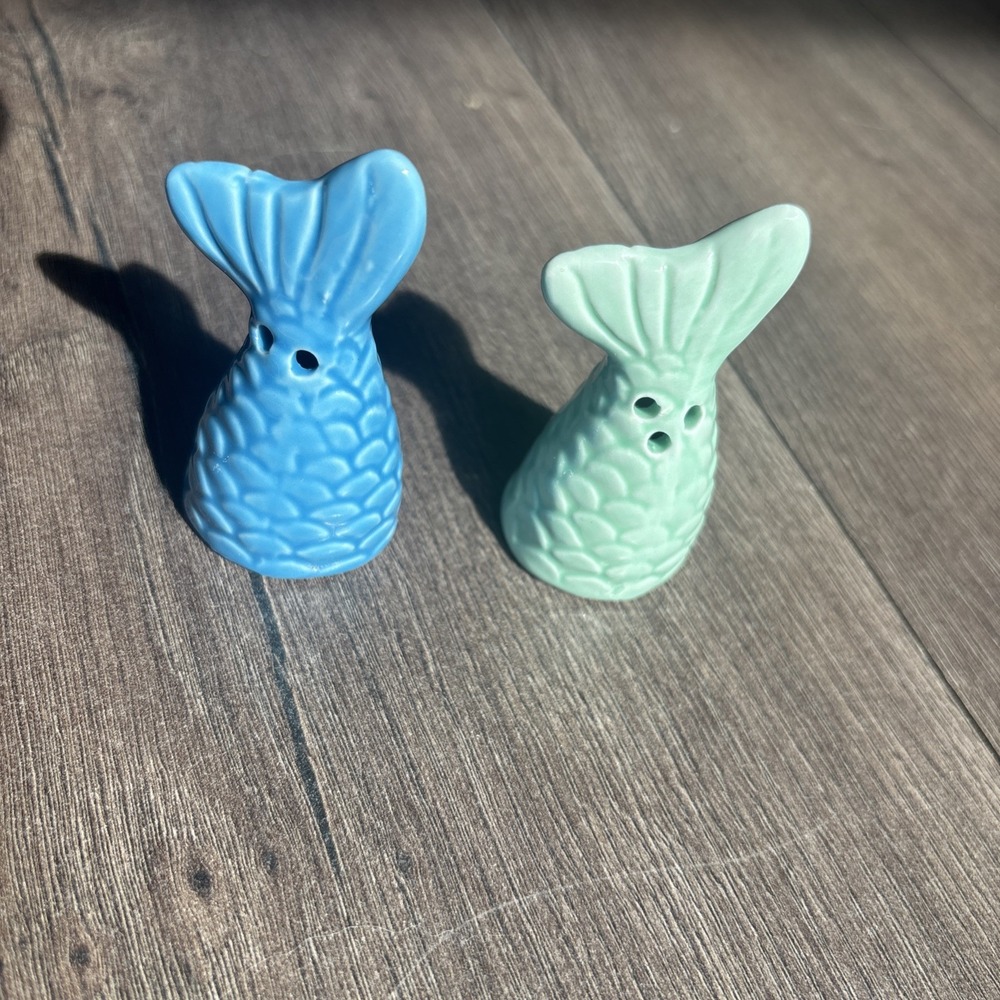 Vintage Stoneware MERMAID TAILS FISH Salt Pepper Shakers Set Cottage